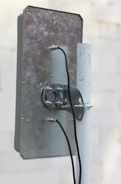 4G/3G панельна антена RunBit Spider LTE MIMO 2&times;18 дБ (770&ndash;2700 МГц) INET-002785 фото