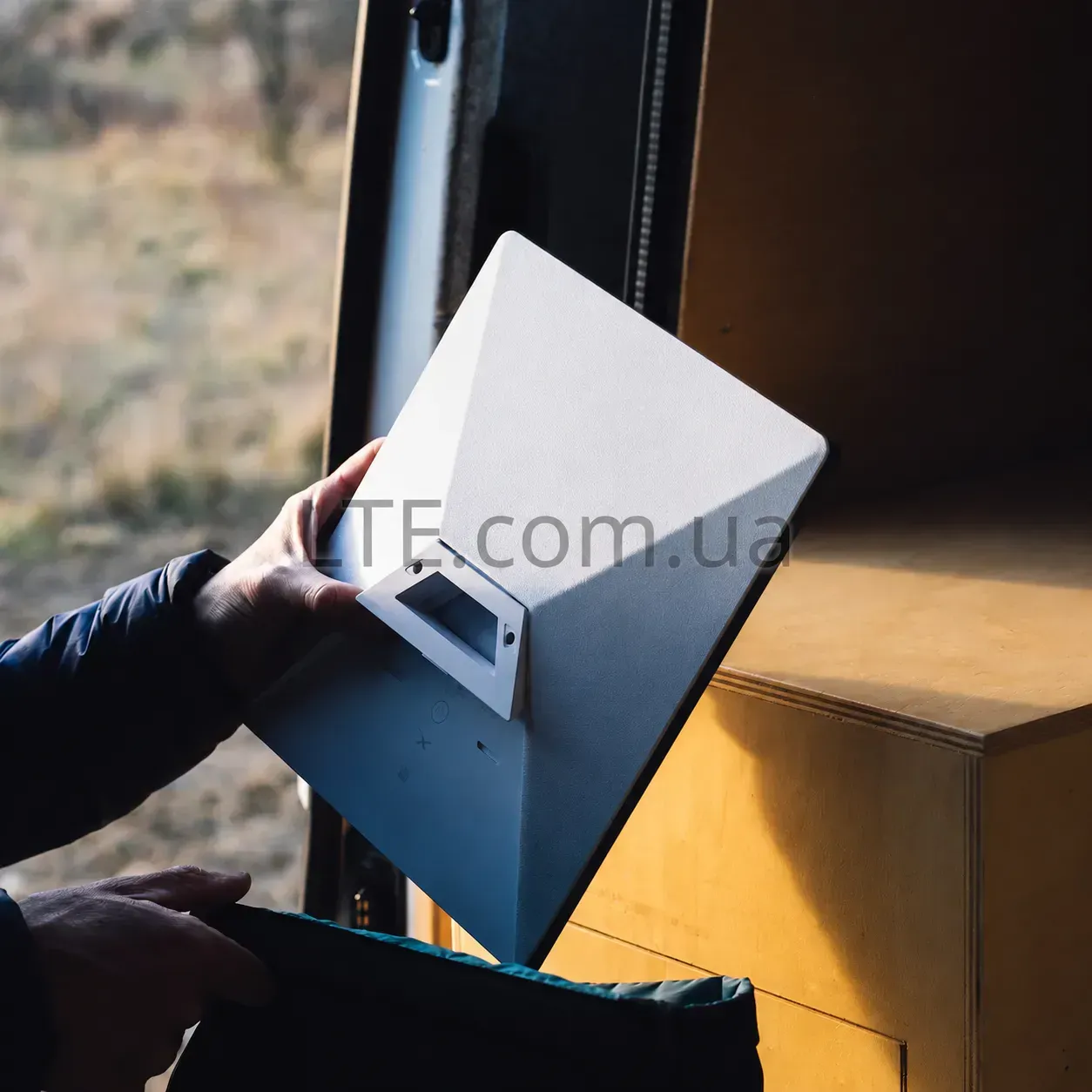 Starlink Mini Kit USA компактний термінал
